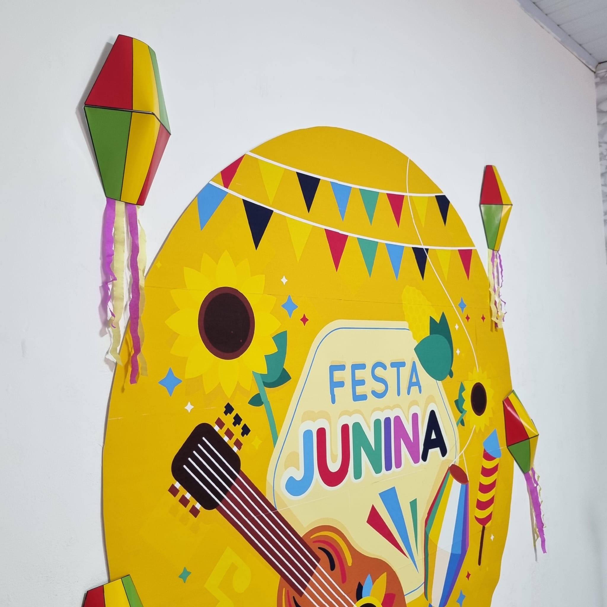 PAINEL REDONDO FESTA JUNINA - (COLORIDO COM BALÃO 3D) - Imagem 3