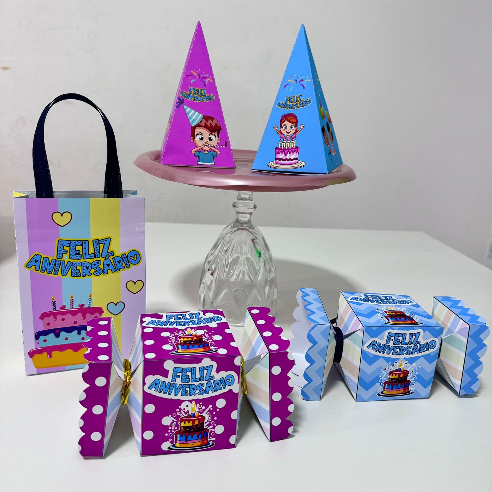 KIT ANIVERSÁRIO COM BOLO FAKE - Imagem 8