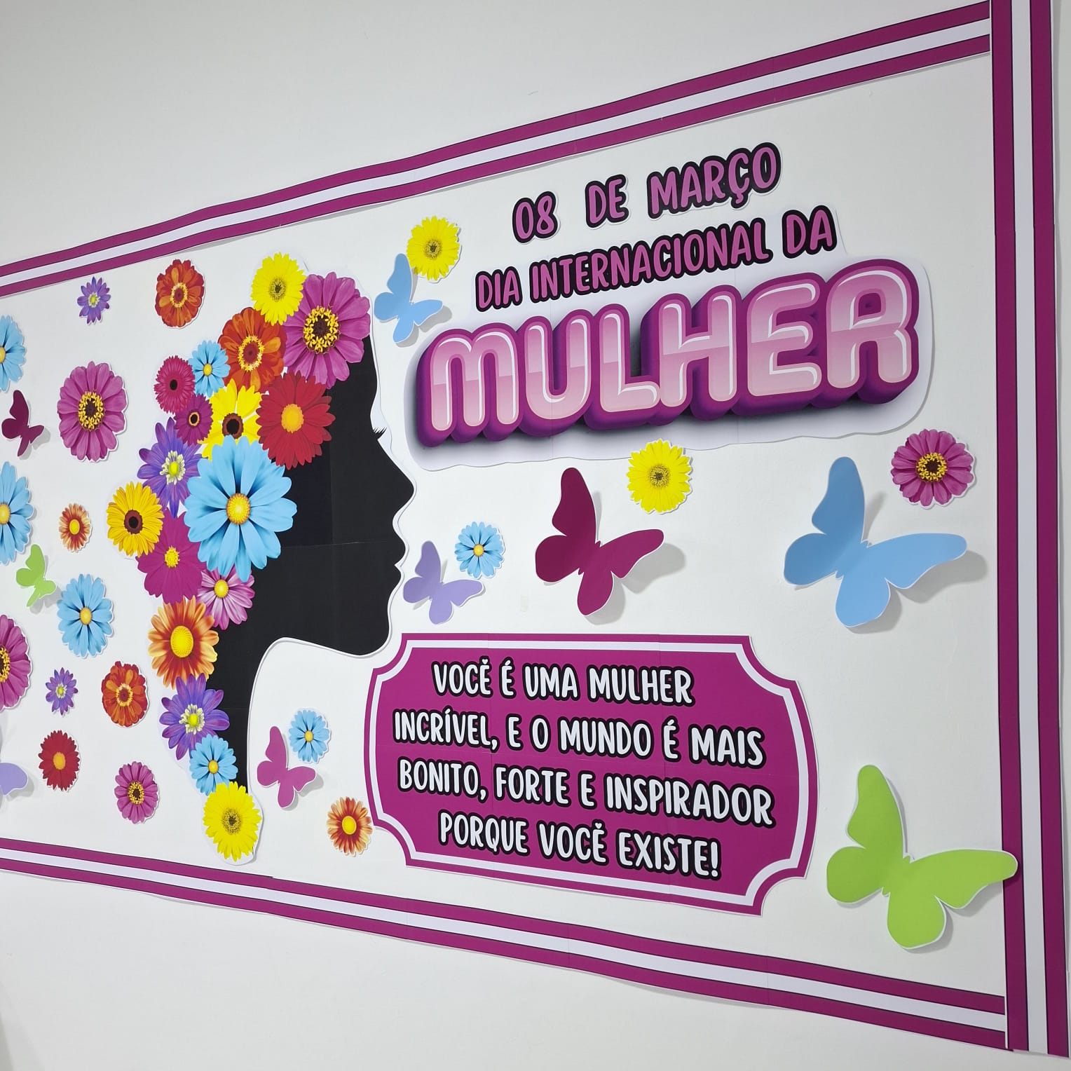 PAINEL DIA DA MULHER – SILHUETA COM FLORES - Imagem 5