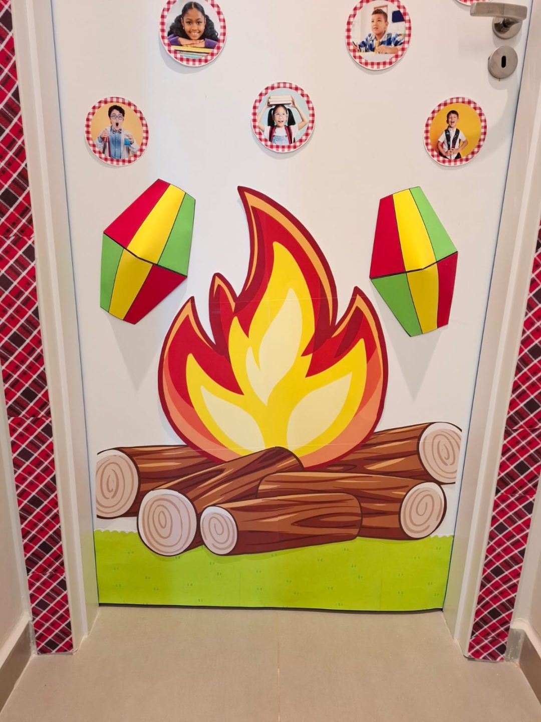 PAINEL DE PORTA - ARRAIÁ DA TURMA - Imagem 5