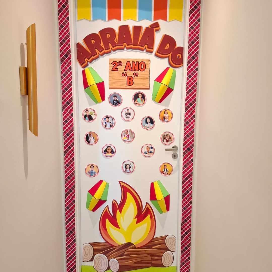 PAINEL DE PORTA - ARRAIÁ DA TURMA