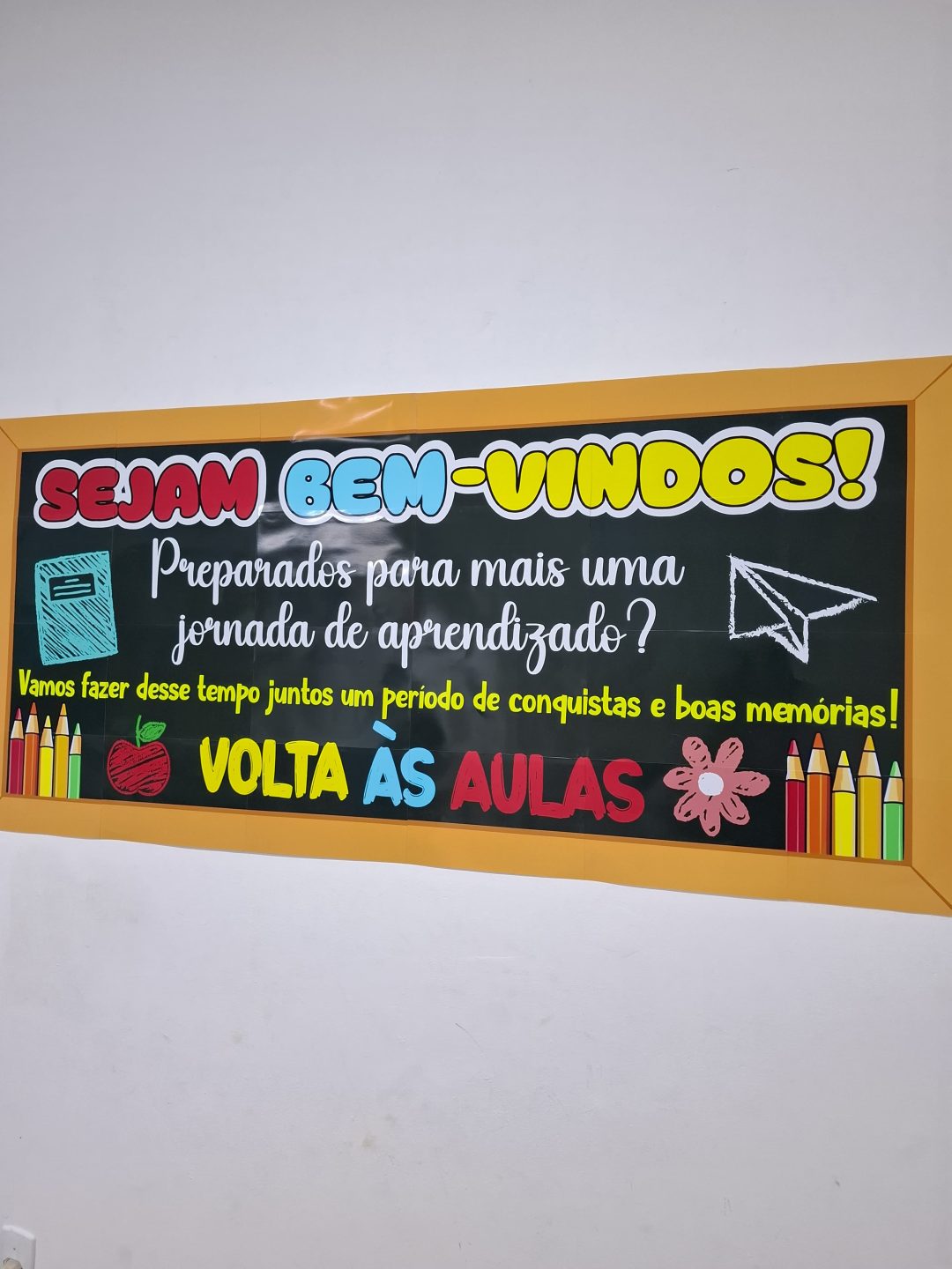 CARTAZ VOLTA ÀS AULAS - QUADRO ESCOLAR