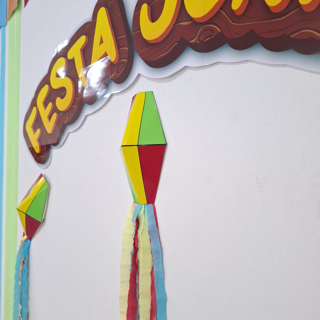 PAINEL FESTA JUNINA - FITAS COLORIDAS - Imagem 8