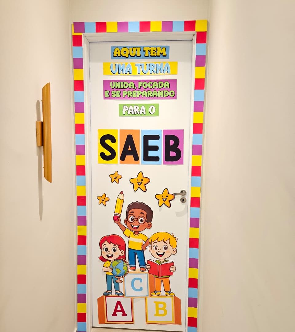 PAINEL DE PORTA FOCO NO SAEB (2 LADOS)