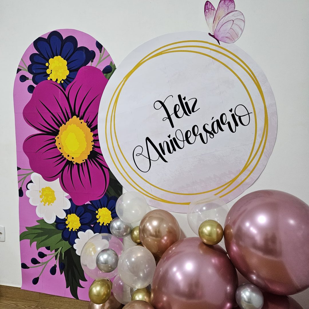 PAINEL FELIZ ANIVERSÁRIO (ROSA COM FLORES) - Imagem 7