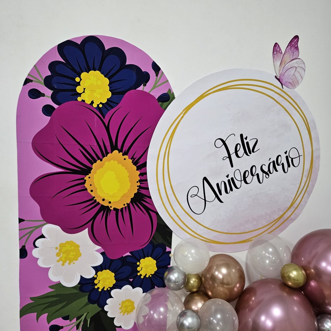 PAINEL FELIZ ANIVERSÁRIO (ROSA COM FLORES) - Imagem 11