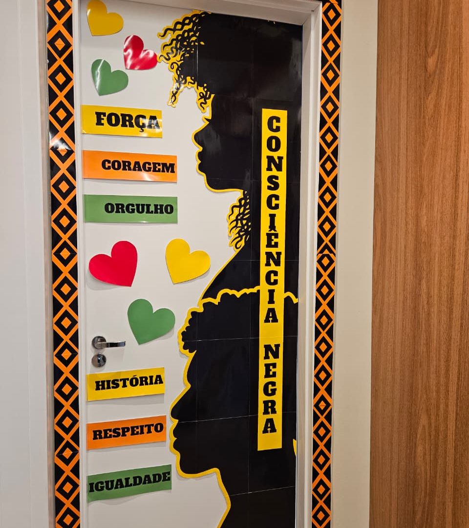 PAINEL DE PORTA CONSCIÊNCIA NEGRA - FORÇA, CORAGEM, ORGULHO