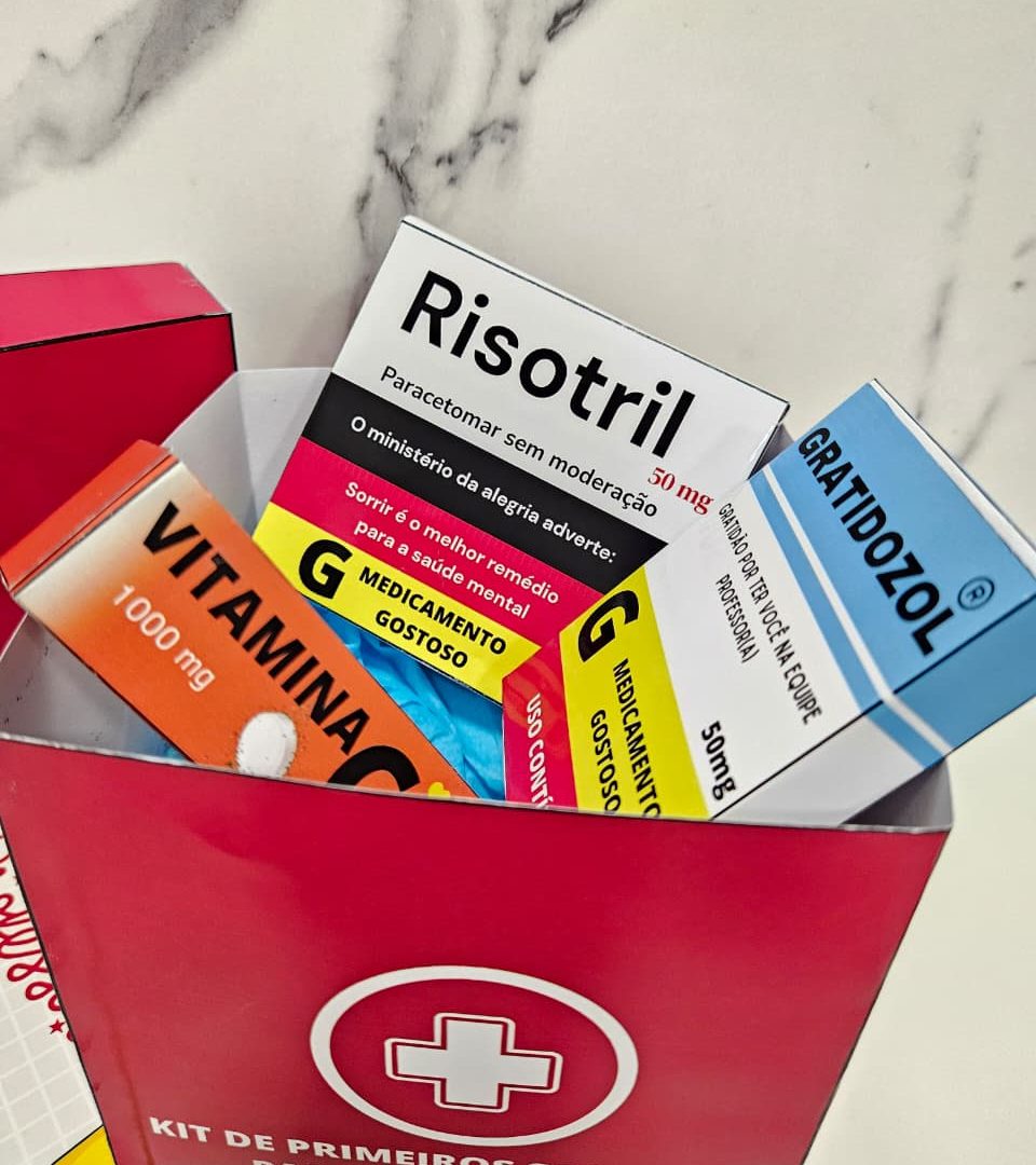 KIT PRIMEIROS SOCORROS PARA PROFESSORES - LEMBRANCINHA