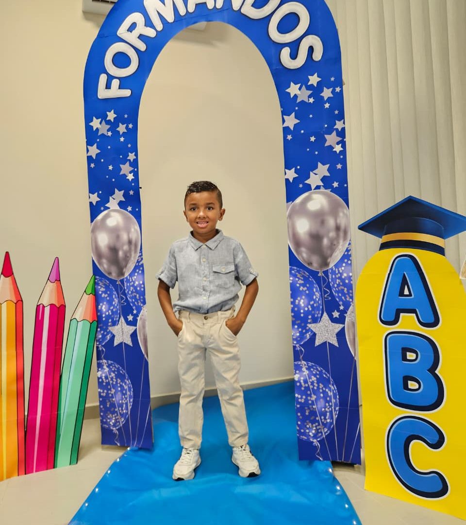 PORTAL FORMANDOS ABC - AZUL COM COLUNA OVAL AMARELA