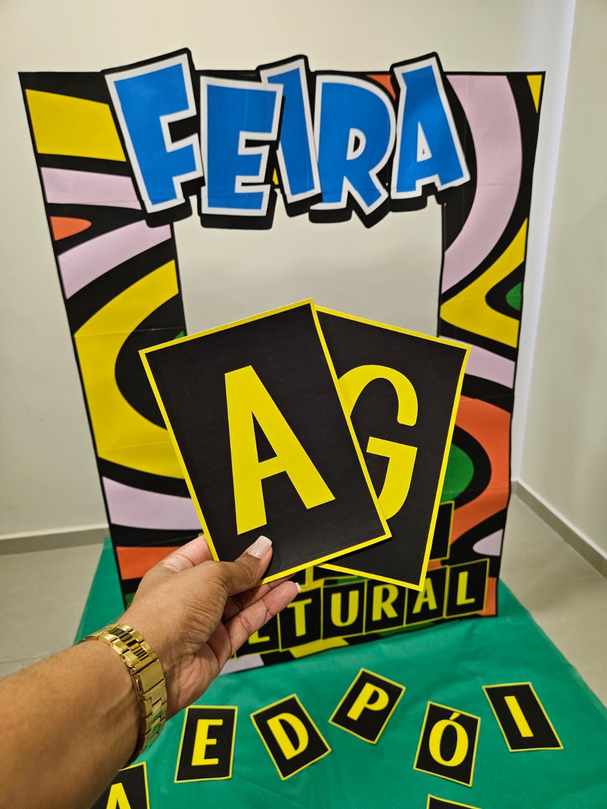 MOLDURA GIGANTE PARA FEIRA