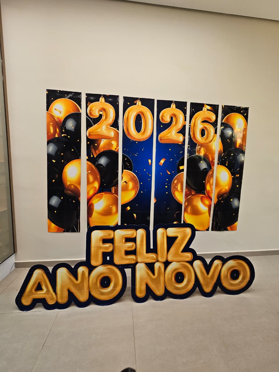 PAINEL FELIZ ANO NOVO - COLUNA DE BALÕES 2026 - Imagem 5