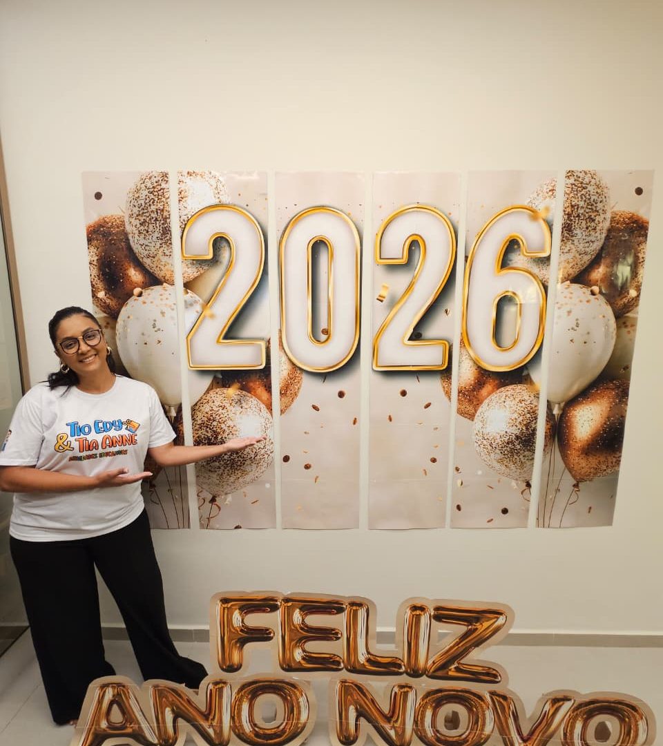 PAINEL FELIZ ANO NOVO (DOURADO) - COLUNA DE BALÕES 2026