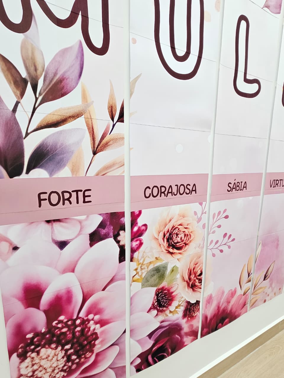 PAINEL DIA DA MULHER - COLUNAS DE ADJETIVOS - Imagem 3