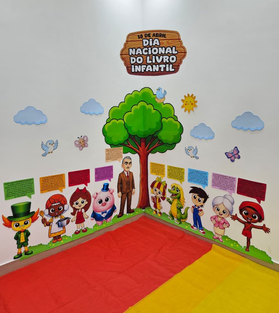 EXPOSIÇÃO DIA DO LIVRO - CANTINHO DA LEITURA