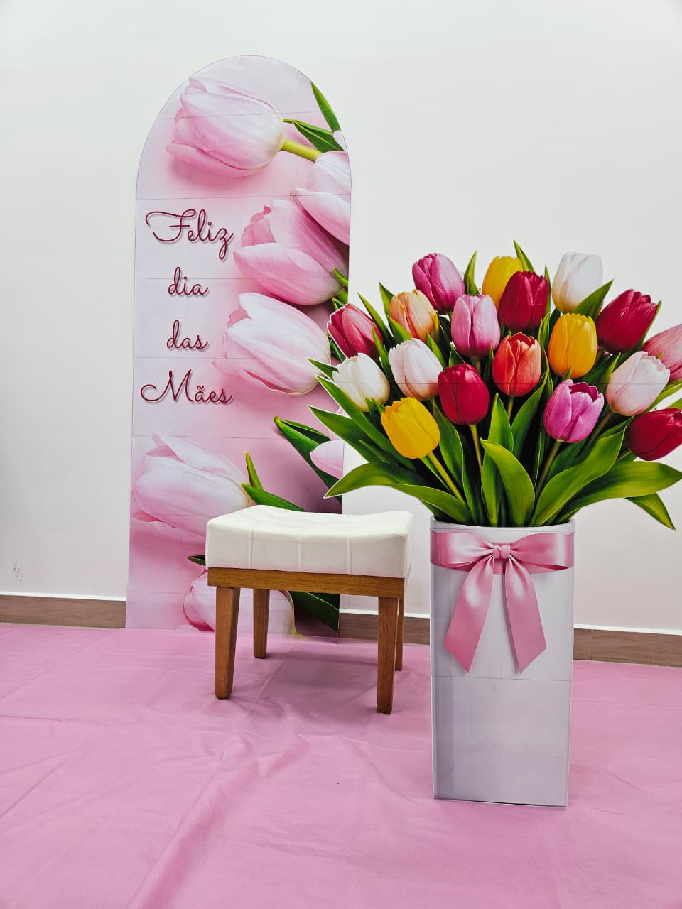 PAINEL E VASO DE TULIPAS - DIA DAS MÃES - Imagem 9