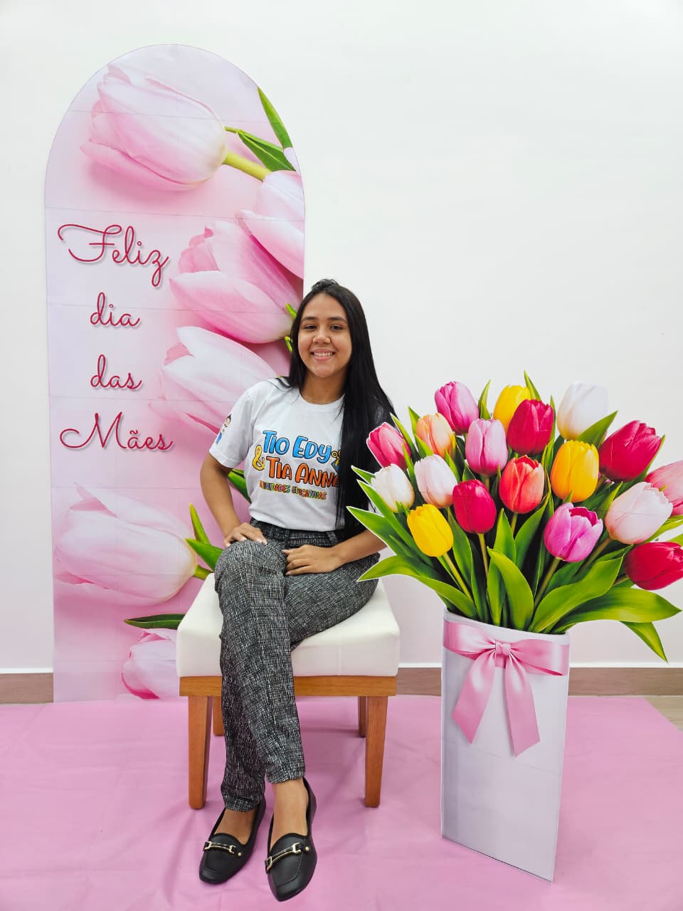 PAINEL E VASO DE TULIPAS - DIA DAS MÃES - Imagem 3