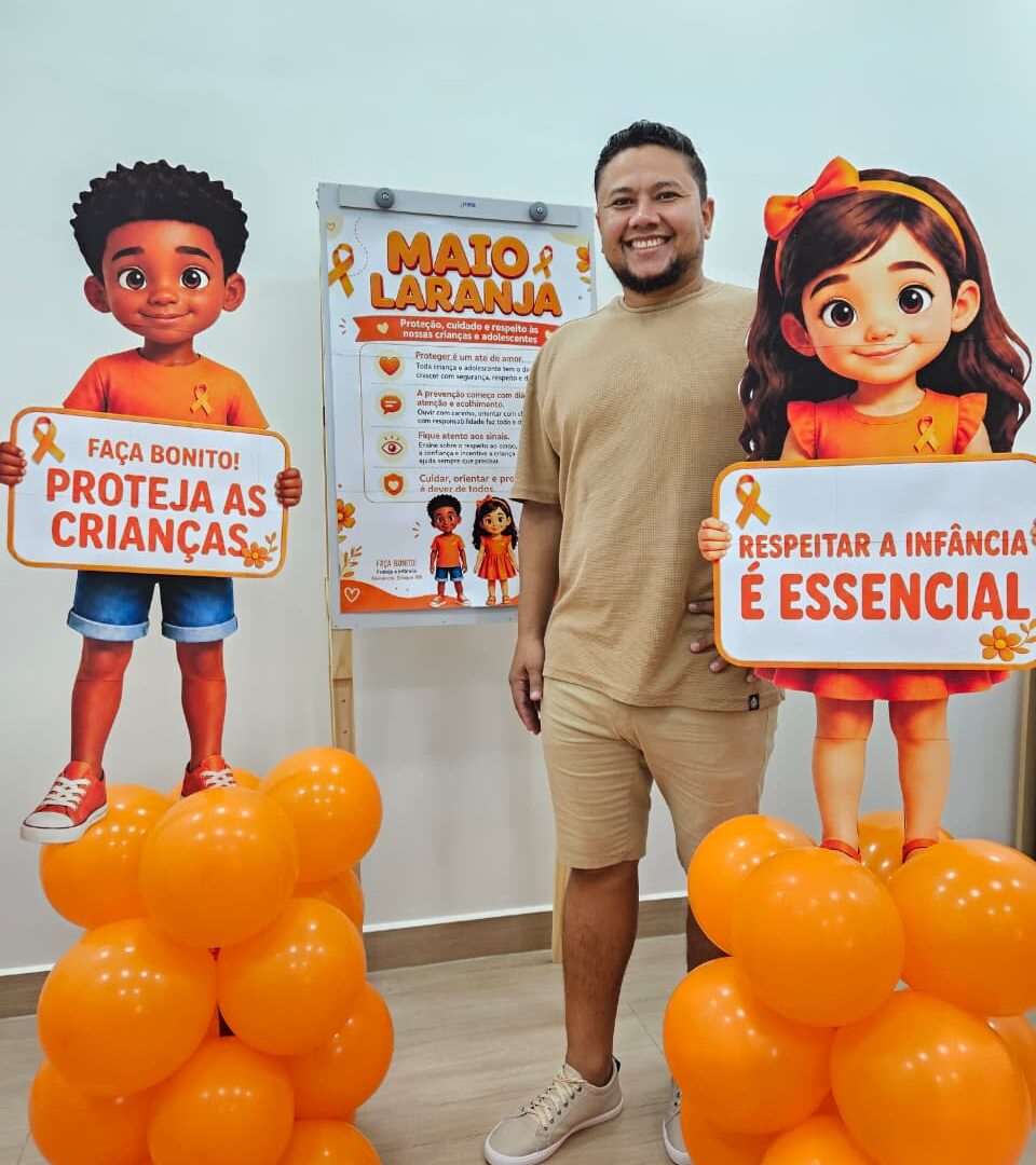 MAIO LARANJA - TOTENS E CARTAZ