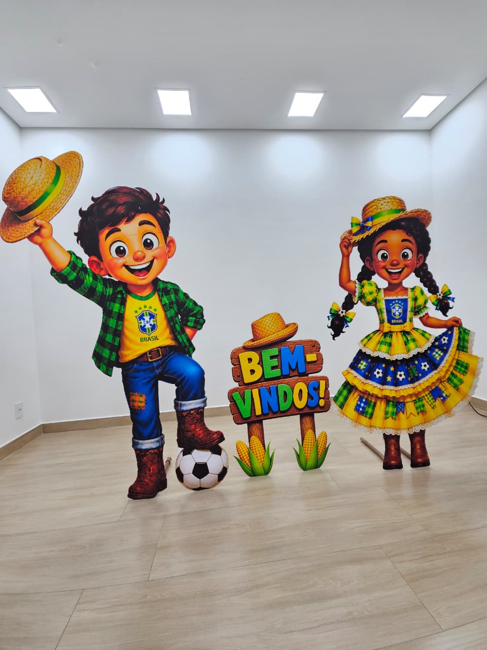 TOTENS GIGANTE - MENINO/MENINA/PLACA - JUNINA - COPA - Imagem 3