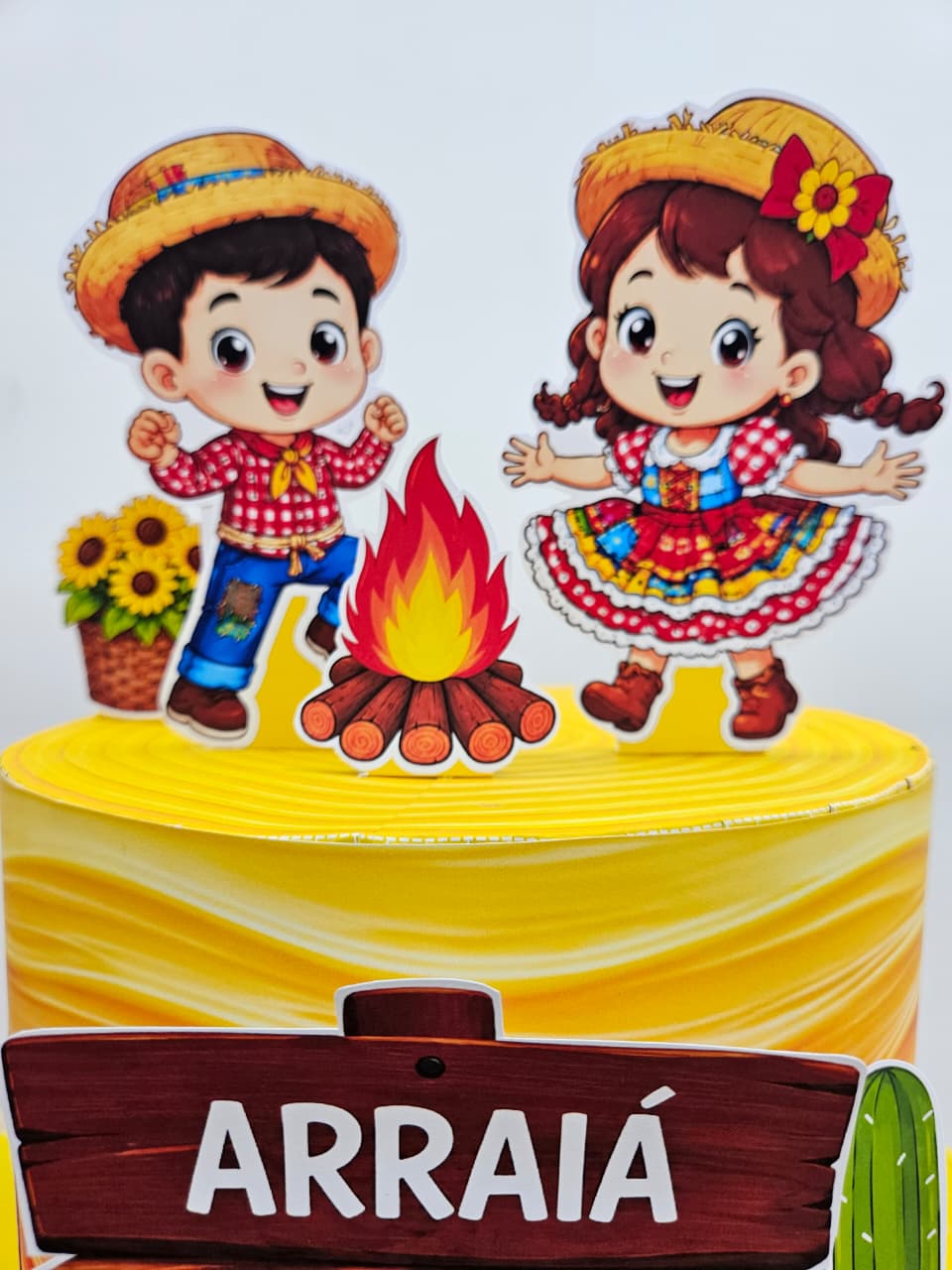 BOLO FAKE + TOPPER - ARRAIÁ BOM DEMAIS! - Imagem 5