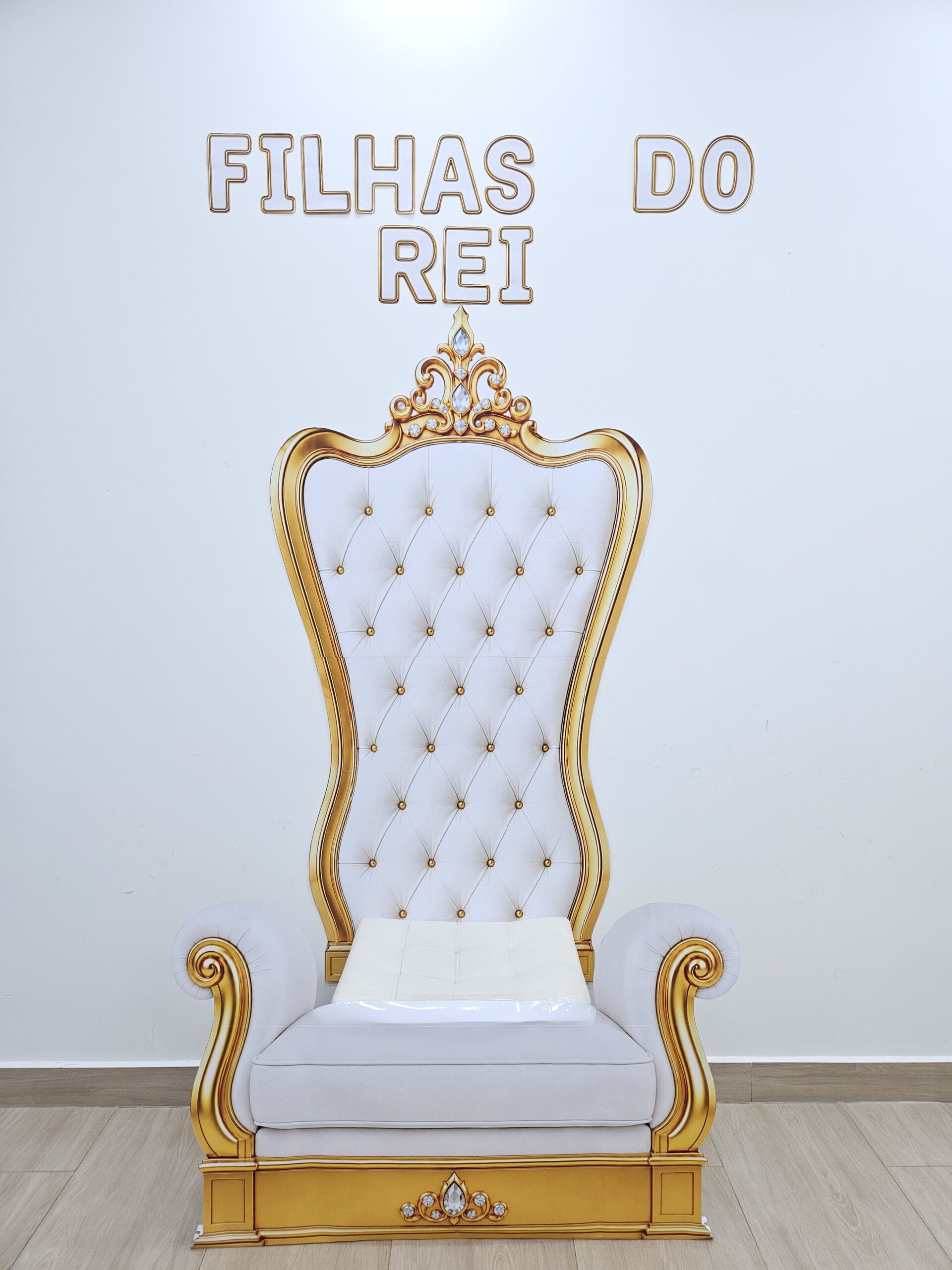 TRONO BRANCO + LETRAS - Imagem 2