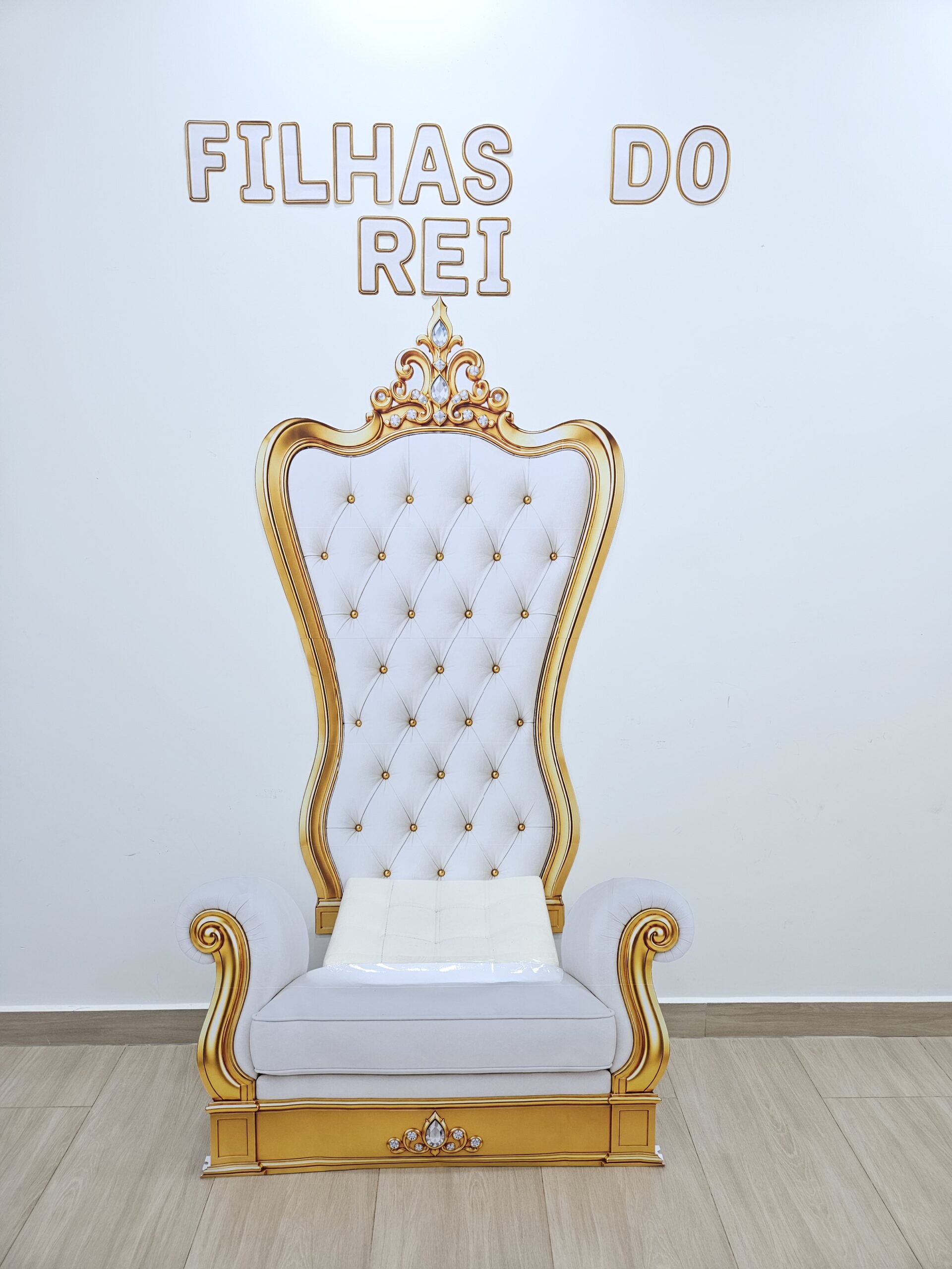 TRONO BRANCO + LETRAS - Imagem 3