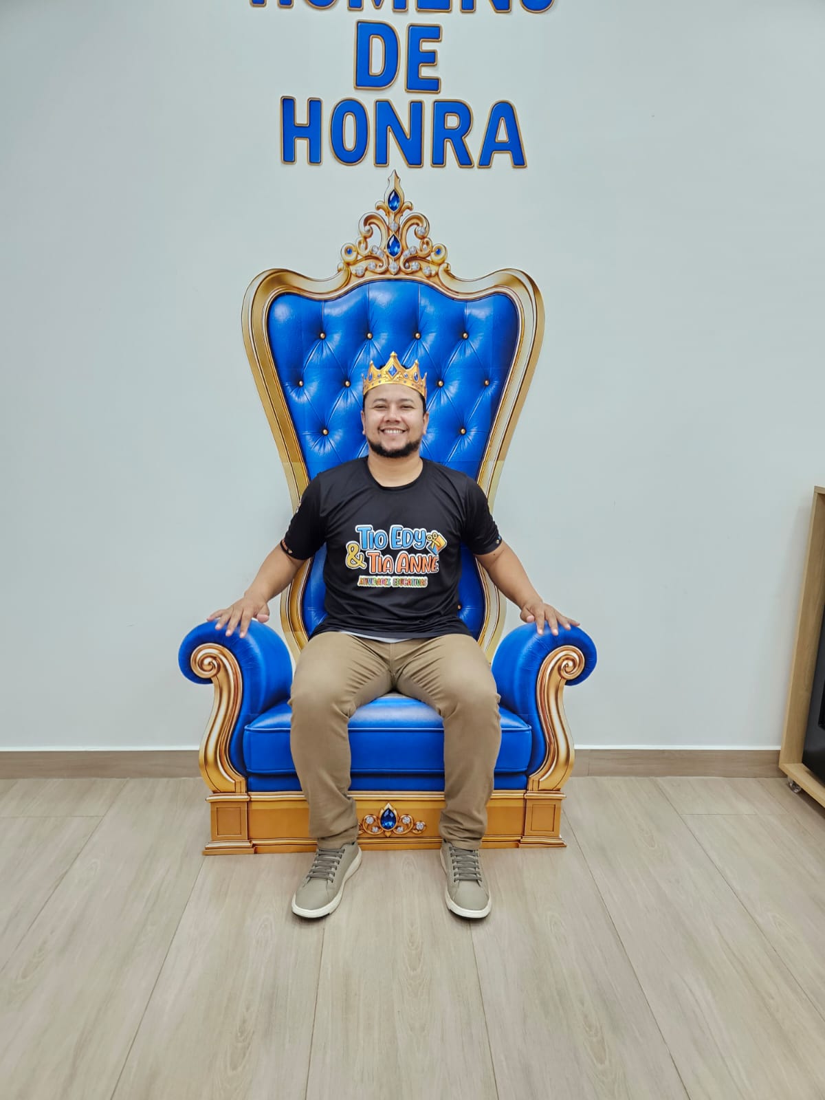TRONO AZUL + LETRAS